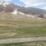 Large Heated Comfortable On The Slopes Apartamento *