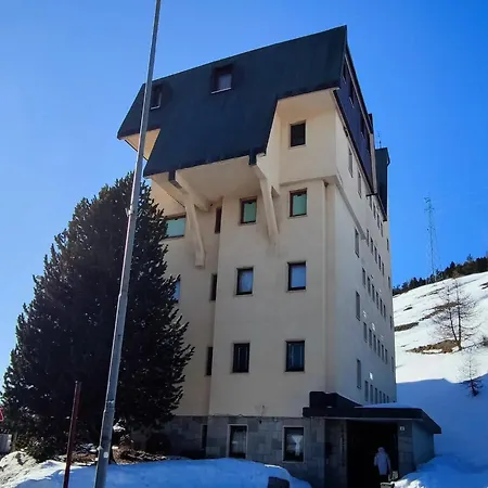 Alpine Escape With Charm *