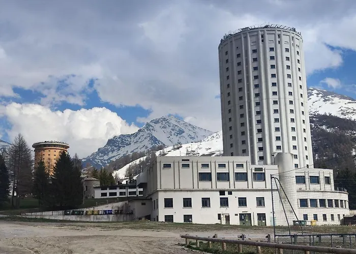 Daire Large Heated Apartment Comfortable On The Slopes Sestriere